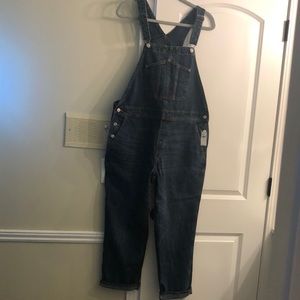 Old Navy cropped overalls